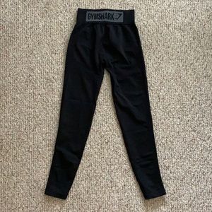Black Gym Shark Leggings